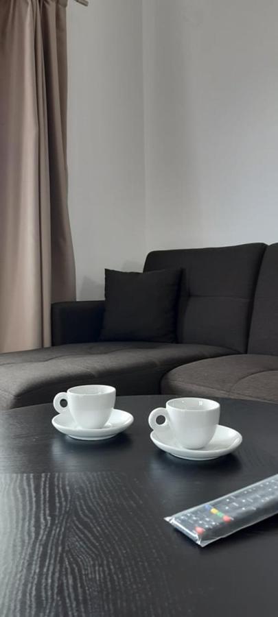 Thea Apartment Agia Marina Exterior foto
